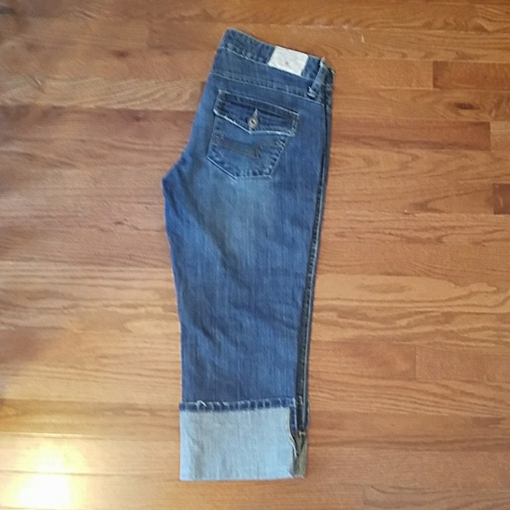 American Eagle cropped jeans